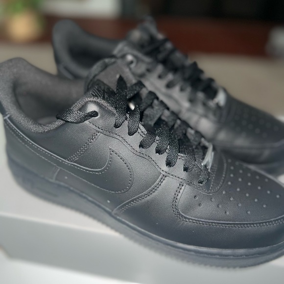 07 black Air Forces - Picture 1 of 3